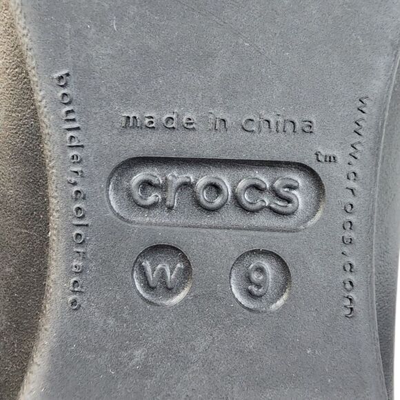 Crocs- Women’s Gianna Black Rounded Ballet Flat with Chain Link Accent, Size 9 - Picture 5 of 12